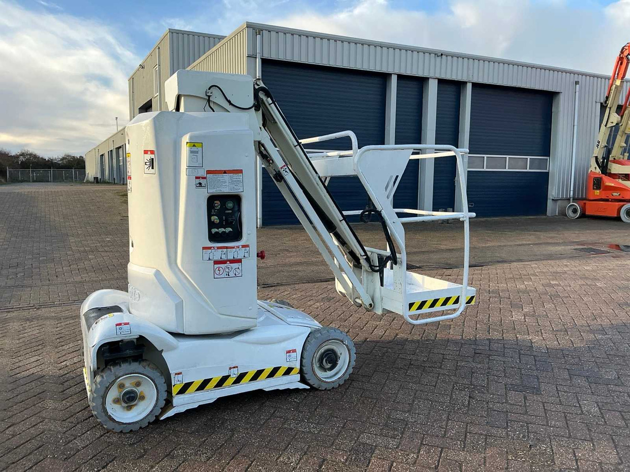 2013 HAULOTTE STAR 8-1 AERIAL PLATFORM - معدات الوصول: صورة 5 2013 HAULOTTE STAR 8-1 AERIAL PLATFORM - معدات الوصول: صورة 5