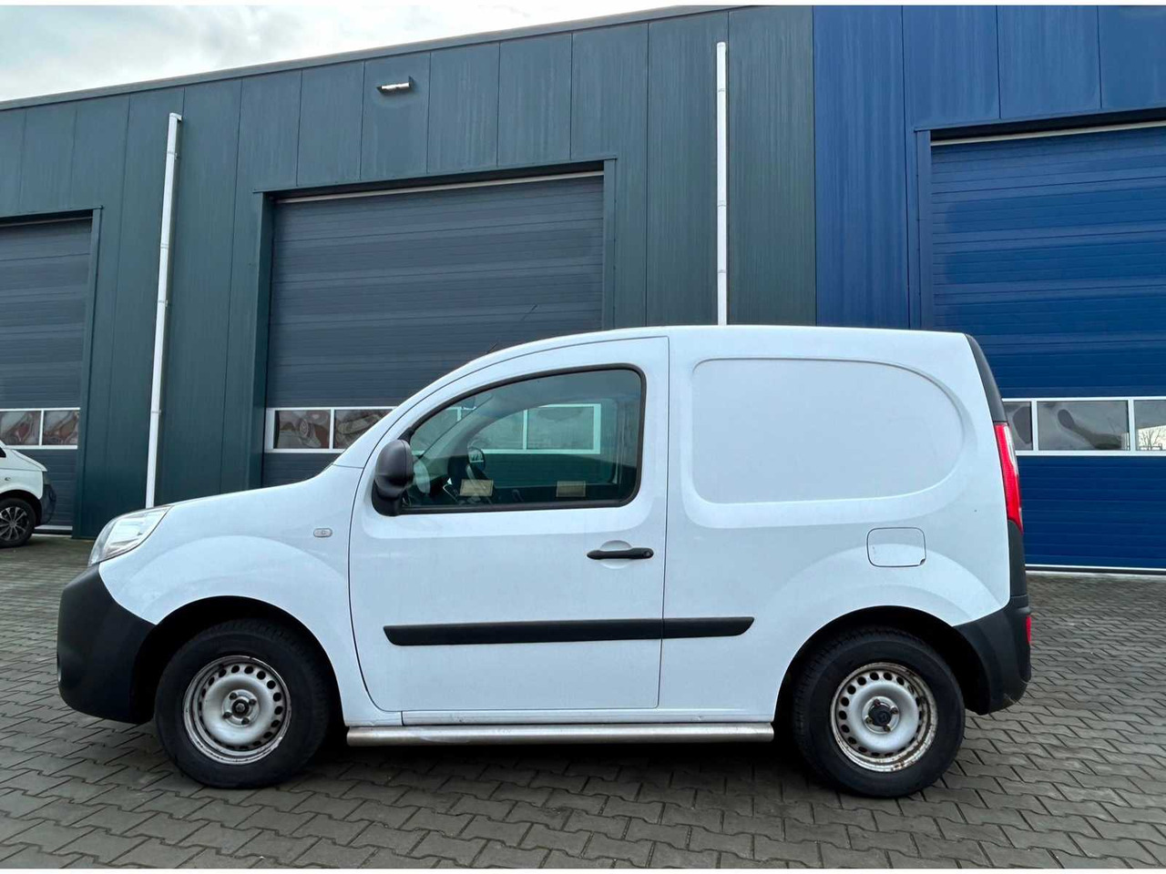 2014 RENAULT KANGOO EXPRESS COMMERCIAL VEHICLE - شاحنة التوصيل: صورة 2 2014 RENAULT KANGOO EXPRESS COMMERCIAL VEHICLE - شاحنة التوصيل: صورة 2