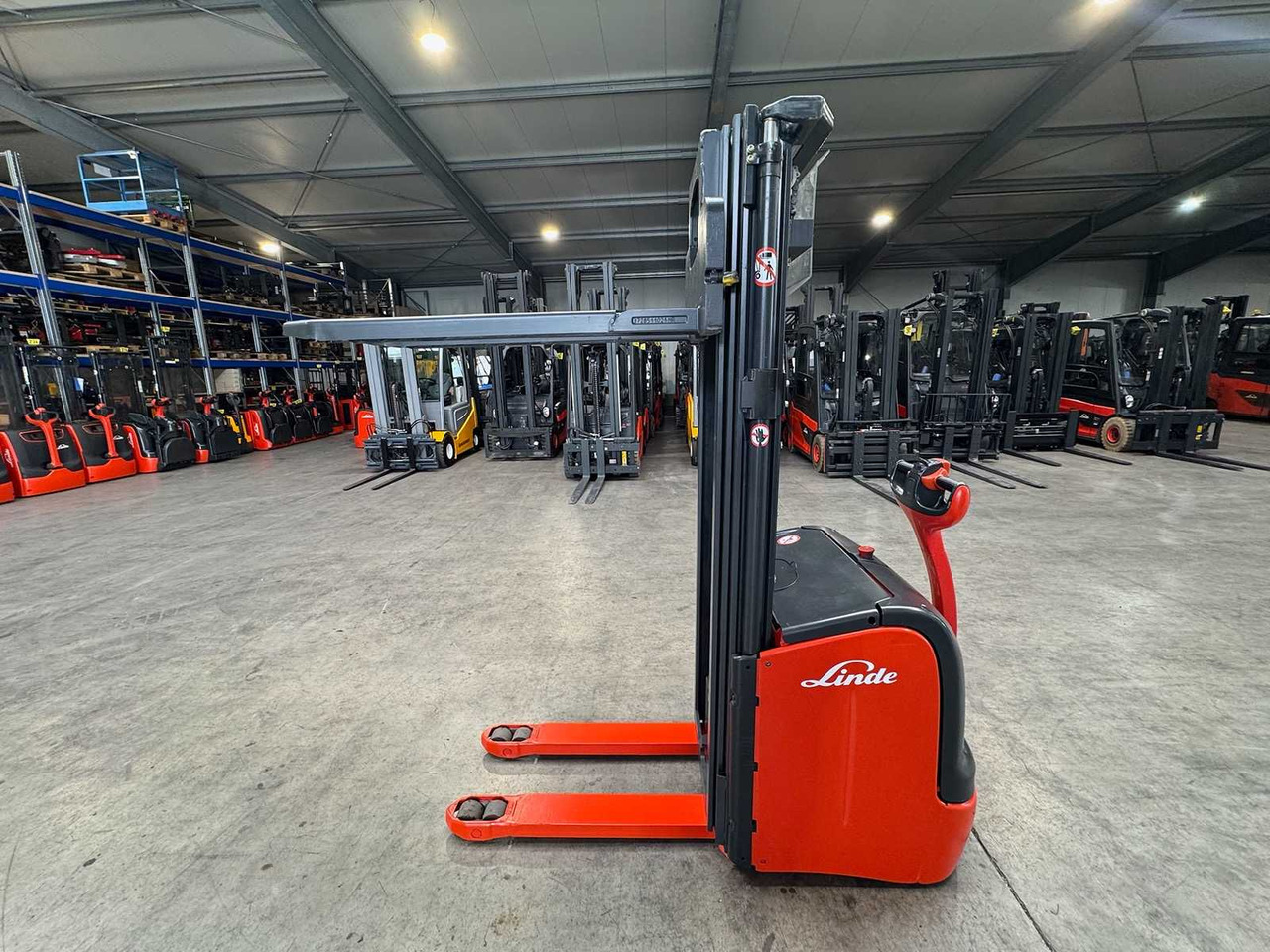 2014 SERVICE +UVV 09/2026 LINDE L14 1.400KG TRIPLEX 470CM PALLET TRUCK ANT 1.982 HOURS - رافعة شوكية: صورة 1 2014 SERVICE +UVV 09/2026 LINDE L14 1.400KG TRIPLEX 470CM PALLET TRUCK ANT 1.982 HOURS - رافعة شوكية: صورة 1