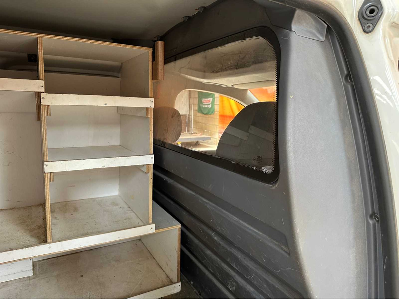 شاحنة التوصيل 2014 VOLKSWAGEN CADDY COMMERCIAL VEHICLE: صورة 18