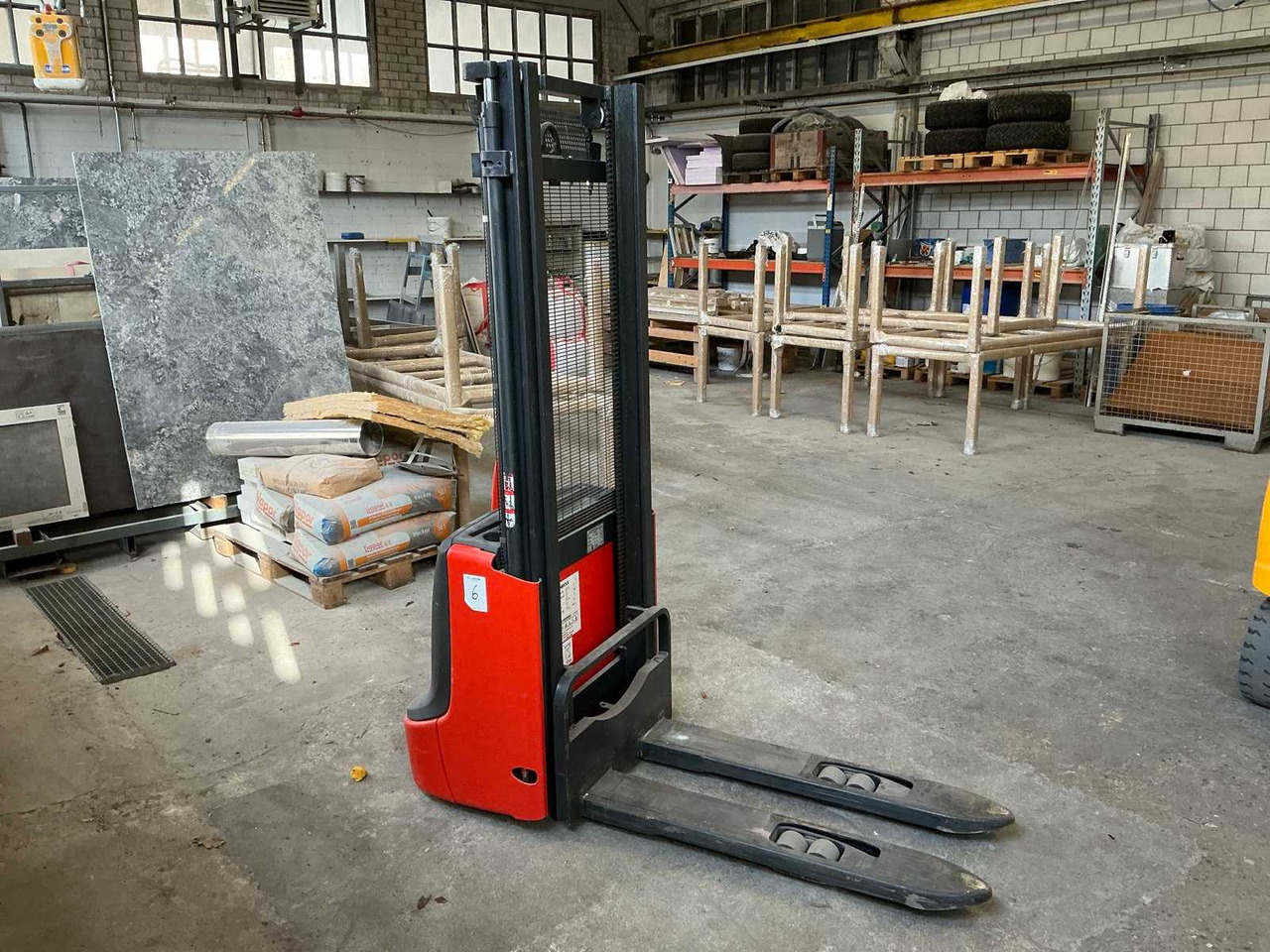 2016 LINDE L10 PEDESTRIAN STACKER - رافعة شوكية: صورة 1 2016 LINDE L10 PEDESTRIAN STACKER - رافعة شوكية: صورة 1