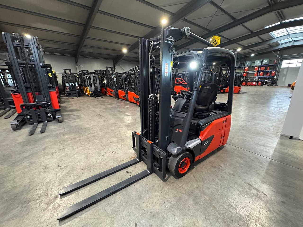 2019 LINDE E16 EVO DUPLEX FREE LIFT ELECTRIC FORKLIFT 14,851 HOURS - رافعة شوكية: صورة 4 2019 LINDE E16 EVO DUPLEX FREE LIFT ELECTRIC FORKLIFT 14,851 HOURS - رافعة شوكية: صورة 4