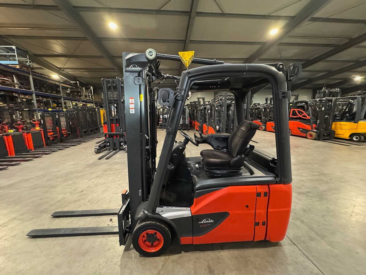2019 LINDE E16 EVO DUPLEX FREE LIFT ELECTRIC FORKLIFT 14,851 HOURS - رافعة شوكية: صورة 1 2019 LINDE E16 EVO DUPLEX FREE LIFT ELECTRIC FORKLIFT 14,851 HOURS - رافعة شوكية: صورة 1