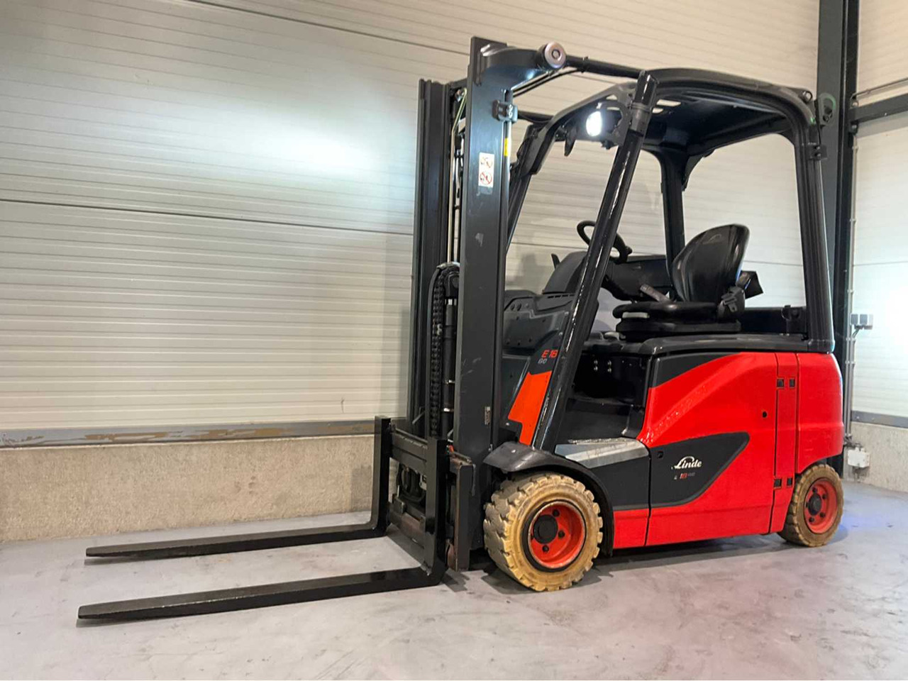 2019 LINDE E18PH-02 1800KG FORKLIFT - رافعة شوكية: صورة 1 2019 LINDE E18PH-02 1800KG FORKLIFT - رافعة شوكية: صورة 1
