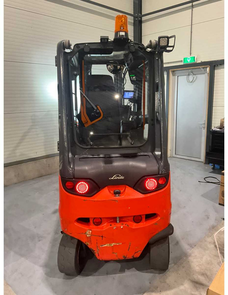 2019 LINDE E30HL-01/600 3000KG SPOON ADJUSTER BATTERY 2023 FORKLIFT - رافعة شوكية: صورة 4 2019 LINDE E30HL-01/600 3000KG SPOON ADJUSTER BATTERY 2023 FORKLIFT - رافعة شوكية: صورة 4