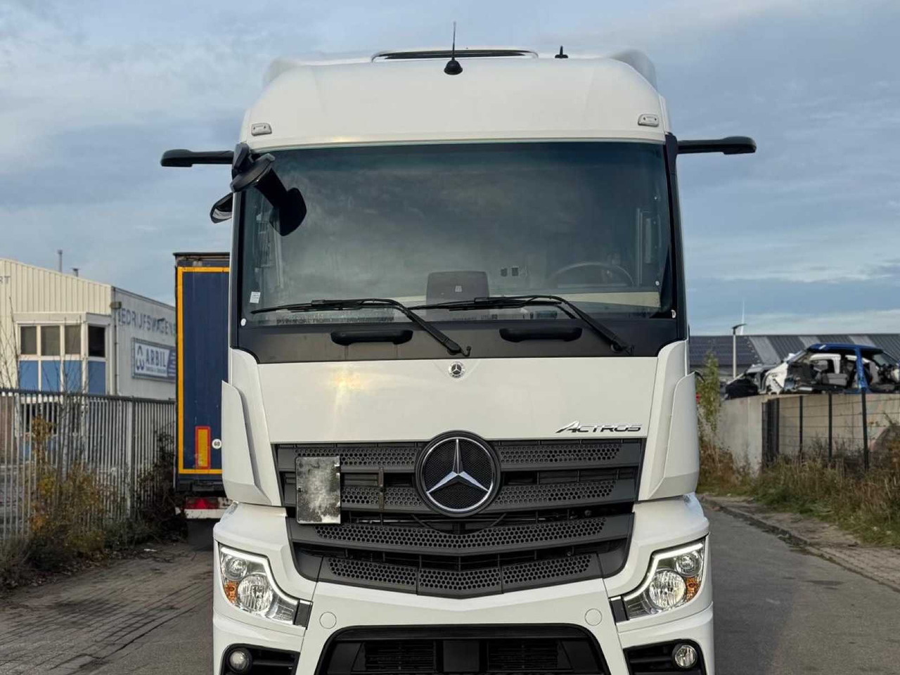 2019 MERCEDES ACTROS 1845 TRUCK - شاحنة: صورة 2 2019 MERCEDES ACTROS 1845 TRUCK - شاحنة: صورة 2