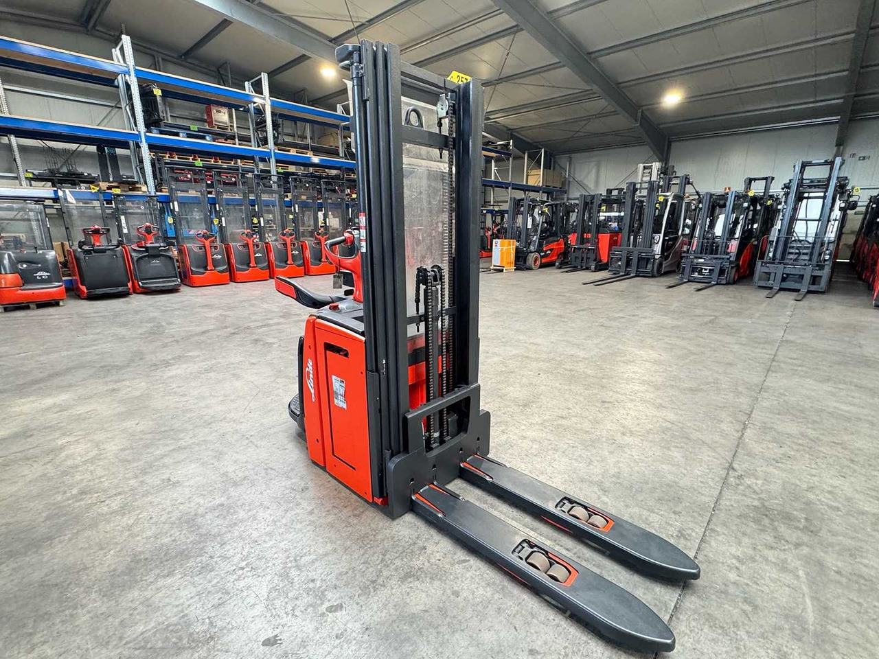 2019 SERVICE +UVV 01/2026 LINDE L16API 1,600KG TRIPLEX 470CM PALLET TRUCK INITIAL LIFT SCALE 2,779 HOURS - رافعة شوكية: صورة 4 2019 SERVICE +UVV 01/2026 LINDE L16API 1,600KG TRIPLEX 470CM PALLET TRUCK INITIAL LIFT SCALE 2,779 HOURS - رافعة شوكية: صورة 4