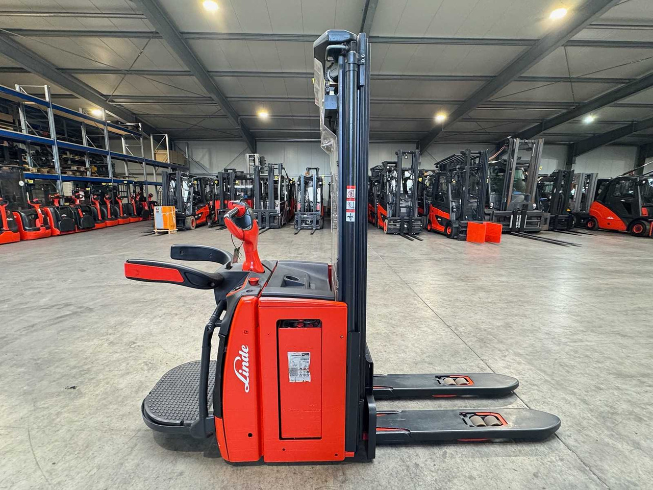 2019 SERVICE +UVV 01/2026 LINDE L16API 1,600KG TRIPLEX 470CM PALLET TRUCK INITIAL LIFT SCALE 2,779 HOURS - رافعة شوكية: صورة 3 2019 SERVICE +UVV 01/2026 LINDE L16API 1,600KG TRIPLEX 470CM PALLET TRUCK INITIAL LIFT SCALE 2,779 HOURS - رافعة شوكية: صورة 3