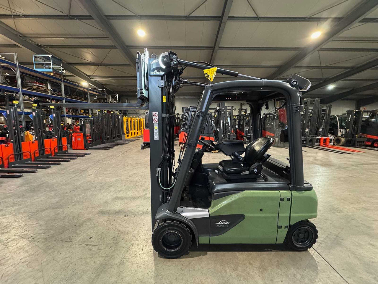 2019 SERVICE+UVV 12/2026 LINDE E20PL 2,000KG TRIPLEX 3RD + 4TH VALVE 4X TIRES NEW ELECTRIC FORKLIFT 5,286 HOURS - رافعة شوكية: صورة 1 2019 SERVICE+UVV 12/2026 LINDE E20PL 2,000KG TRIPLEX 3RD + 4TH VALVE 4X TIRES NEW ELECTRIC FORKLIFT 5,286 HOURS - رافعة شوكية: صورة 1