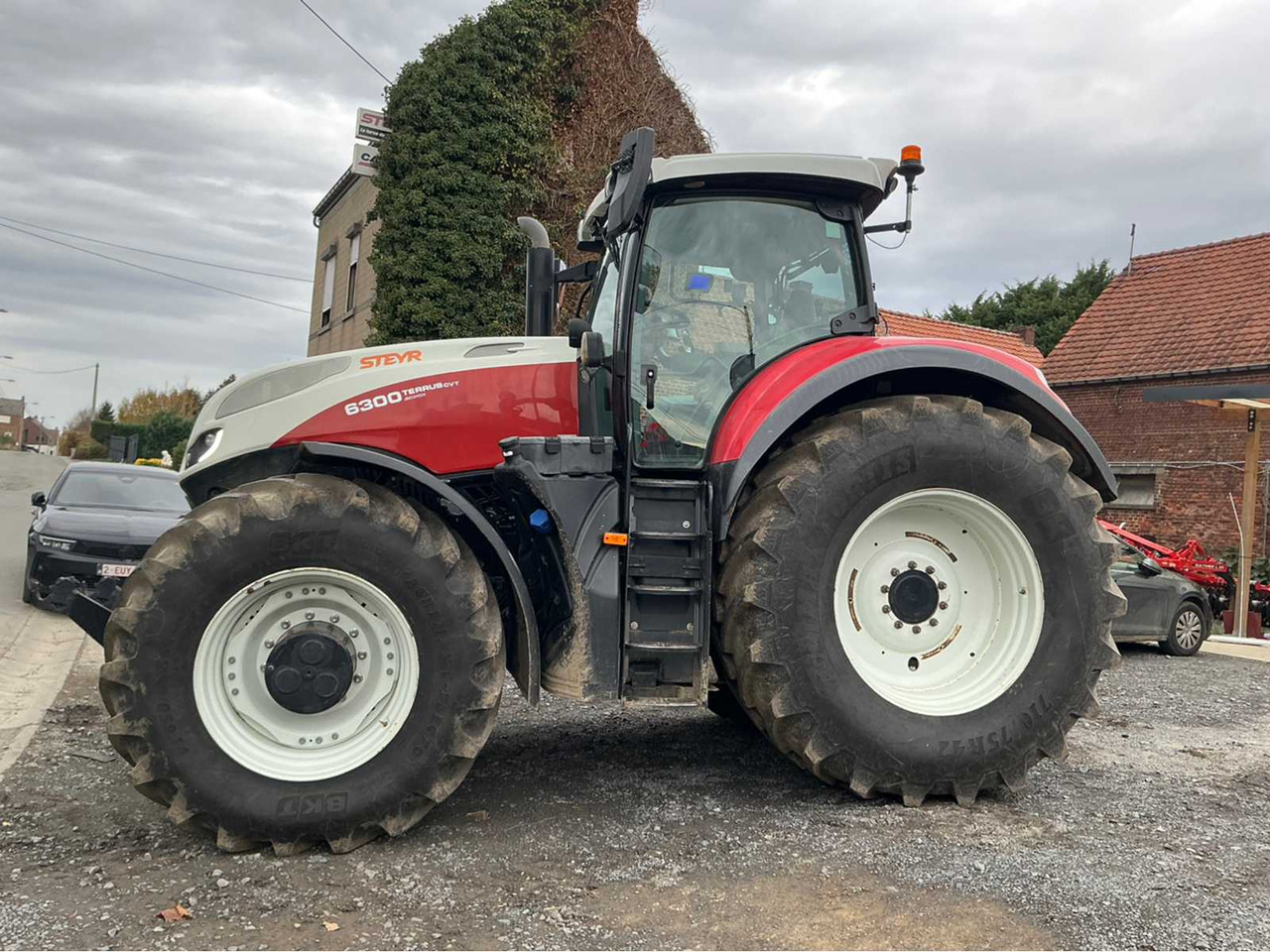 2019 STEYR TERRUS 300 VARIO VIERWIELAANGEDREVEN LANDBOUWTRACTOR - جرار: صورة 2 2019 STEYR TERRUS 300 VARIO VIERWIELAANGEDREVEN LANDBOUWTRACTOR - جرار: صورة 2