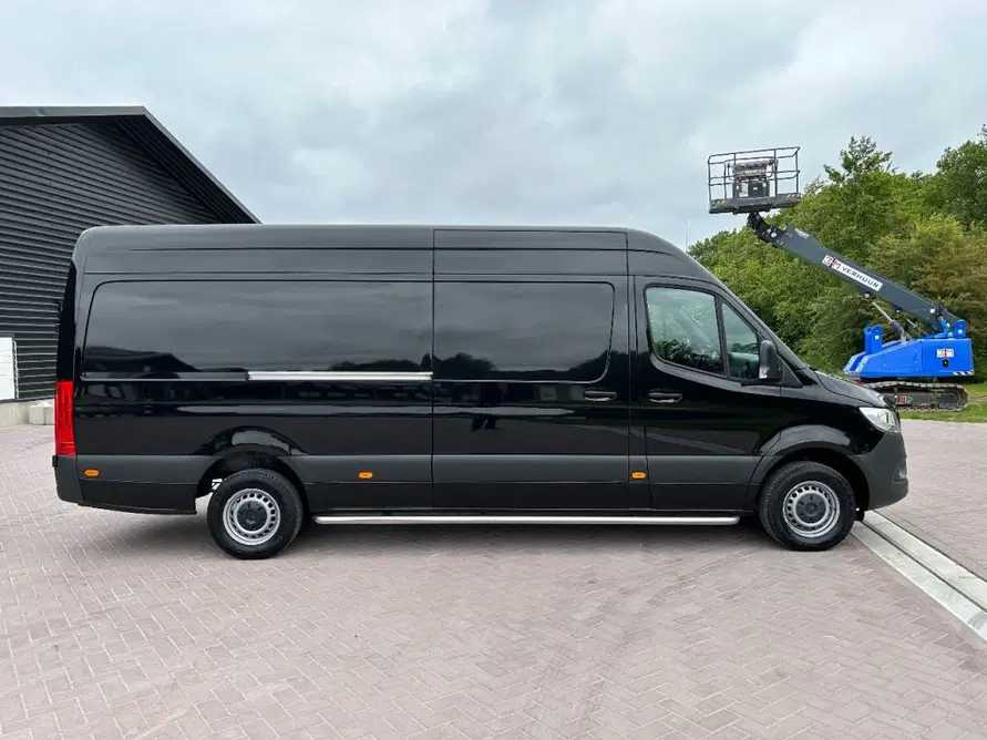 2020 MERCEDES-BENZ SPRINTER 319 COMMERCIAL VEHICLE - شاحنة التوصيل: صورة 4 2020 MERCEDES-BENZ SPRINTER 319 COMMERCIAL VEHICLE - شاحنة التوصيل: صورة 4