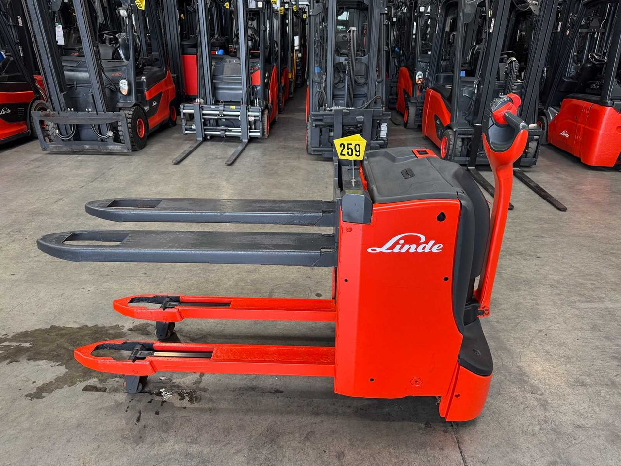 2021 LINDE T16L PALLET TRUCK ANT STACKER INITIAL STROKE 1,675 HOURS - رافعة شوكية: صورة 1 2021 LINDE T16L PALLET TRUCK ANT STACKER INITIAL STROKE 1,675 HOURS - رافعة شوكية: صورة 1
