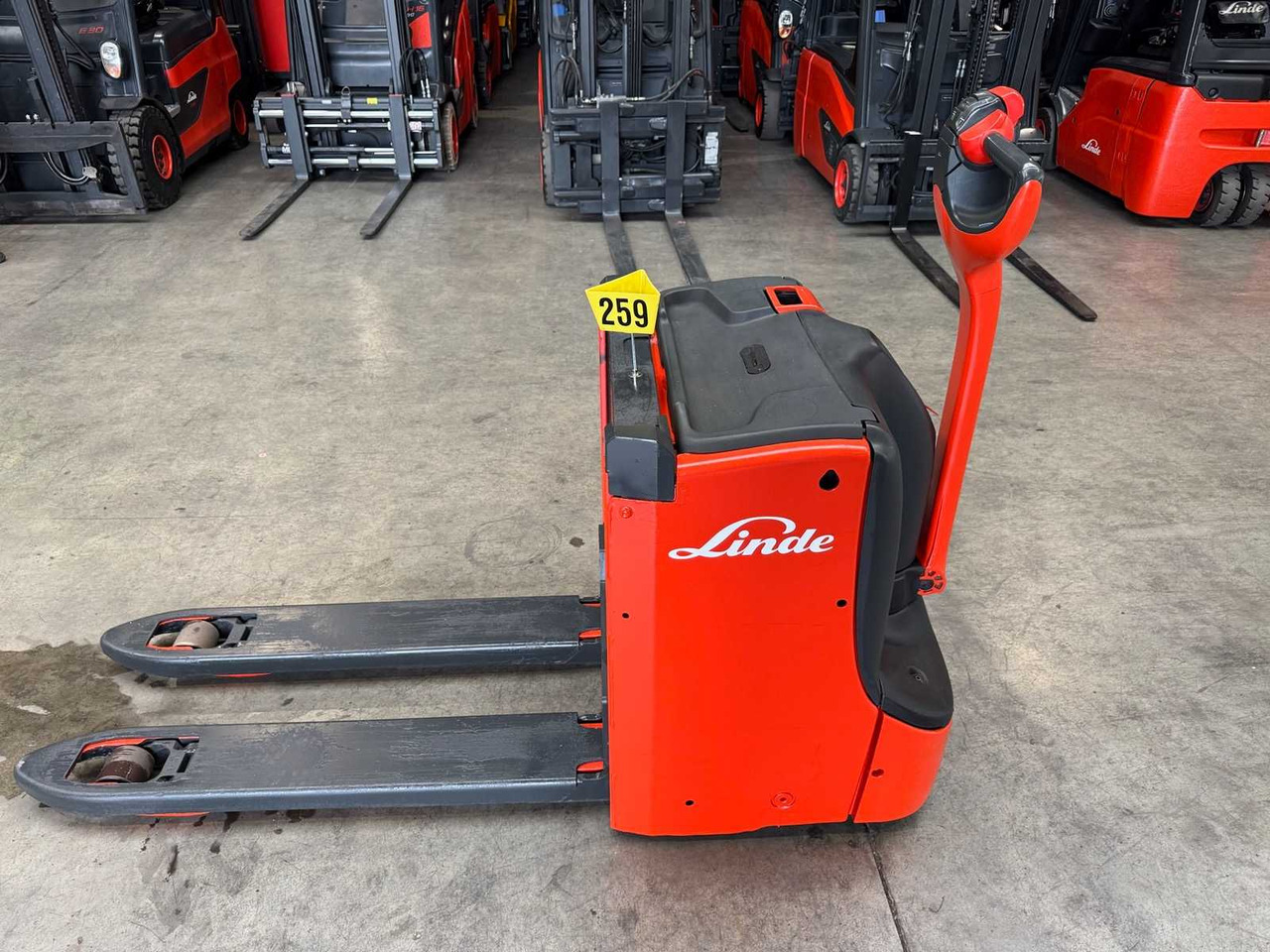 2021 LINDE T16L PALLET TRUCK ANT STACKER INITIAL STROKE 1,675 HOURS - رافعة شوكية: صورة 2 2021 LINDE T16L PALLET TRUCK ANT STACKER INITIAL STROKE 1,675 HOURS - رافعة شوكية: صورة 2