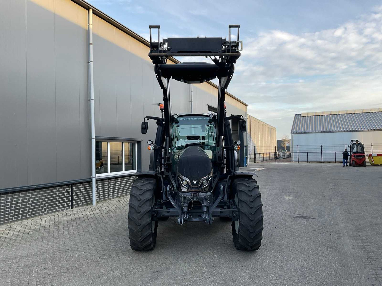 2022 VALTRA G115 HITECH ALL-WHEEL DRIVE FARM TRACTOR - جرار: صورة 4 2022 VALTRA G115 HITECH ALL-WHEEL DRIVE FARM TRACTOR - جرار: صورة 4