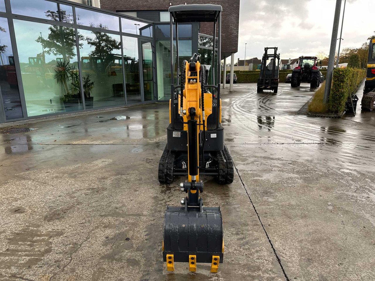 2025 - TP13 - MINI EXCAVATOR - حفارة مُصَّغرة: صورة 2 2025 - TP13 - MINI EXCAVATOR - حفارة مُصَّغرة: صورة 2