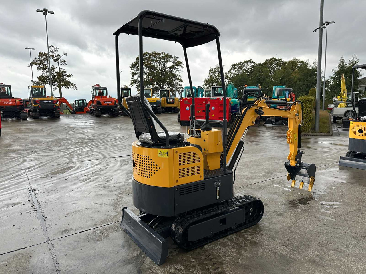 2025 - TP13 - MINI EXCAVATOR - حفارة مُصَّغرة: صورة 5 2025 - TP13 - MINI EXCAVATOR - حفارة مُصَّغرة: صورة 5