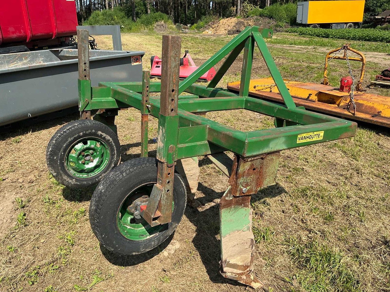 3-tooth subsoiler - محراث تحت التربة: صورة 3 3-tooth subsoiler - محراث تحت التربة: صورة 3