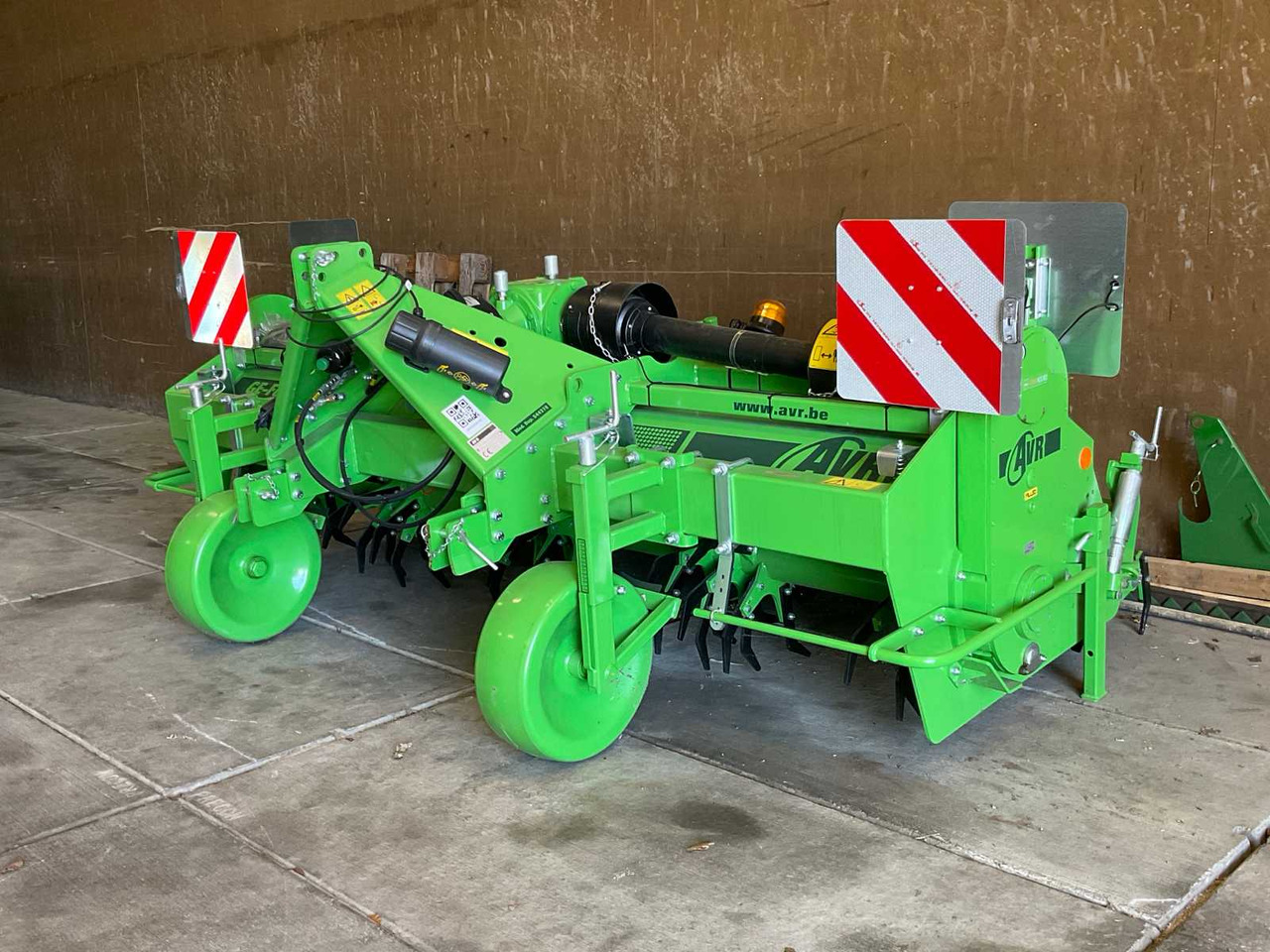 AVR GE-FORCE-HD 4 x 75 - محراث الدوار: صورة 1 AVR GE-FORCE-HD 4 x 75 - محراث الدوار: صورة 1