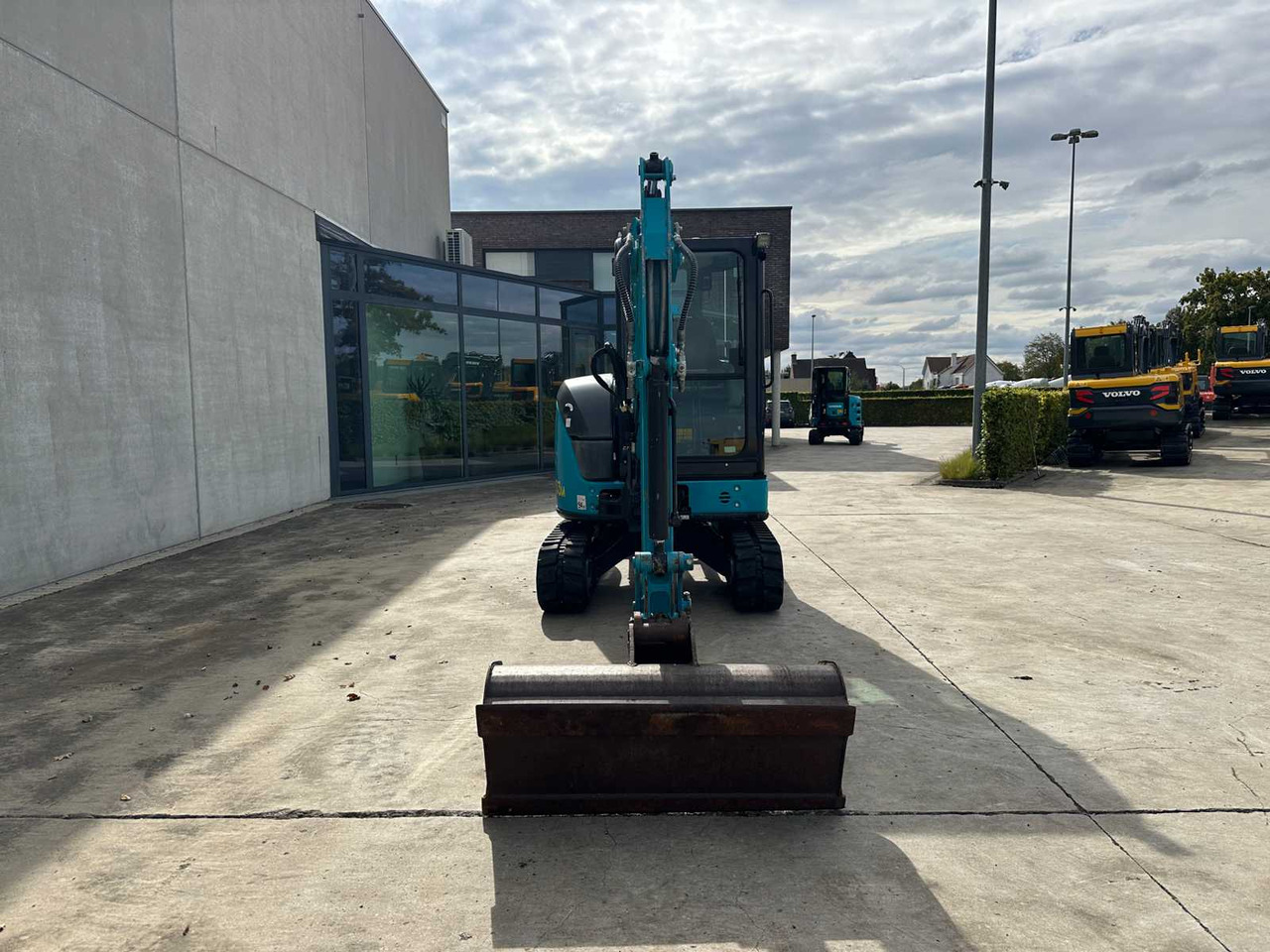 Airman AIRMAN - 2023 - AX33U-7 - MIDI EXCAVATOR - حفار زحاف: صورة 2 Airman AIRMAN - 2023 - AX33U-7 - MIDI EXCAVATOR - حفار زحاف: صورة 2