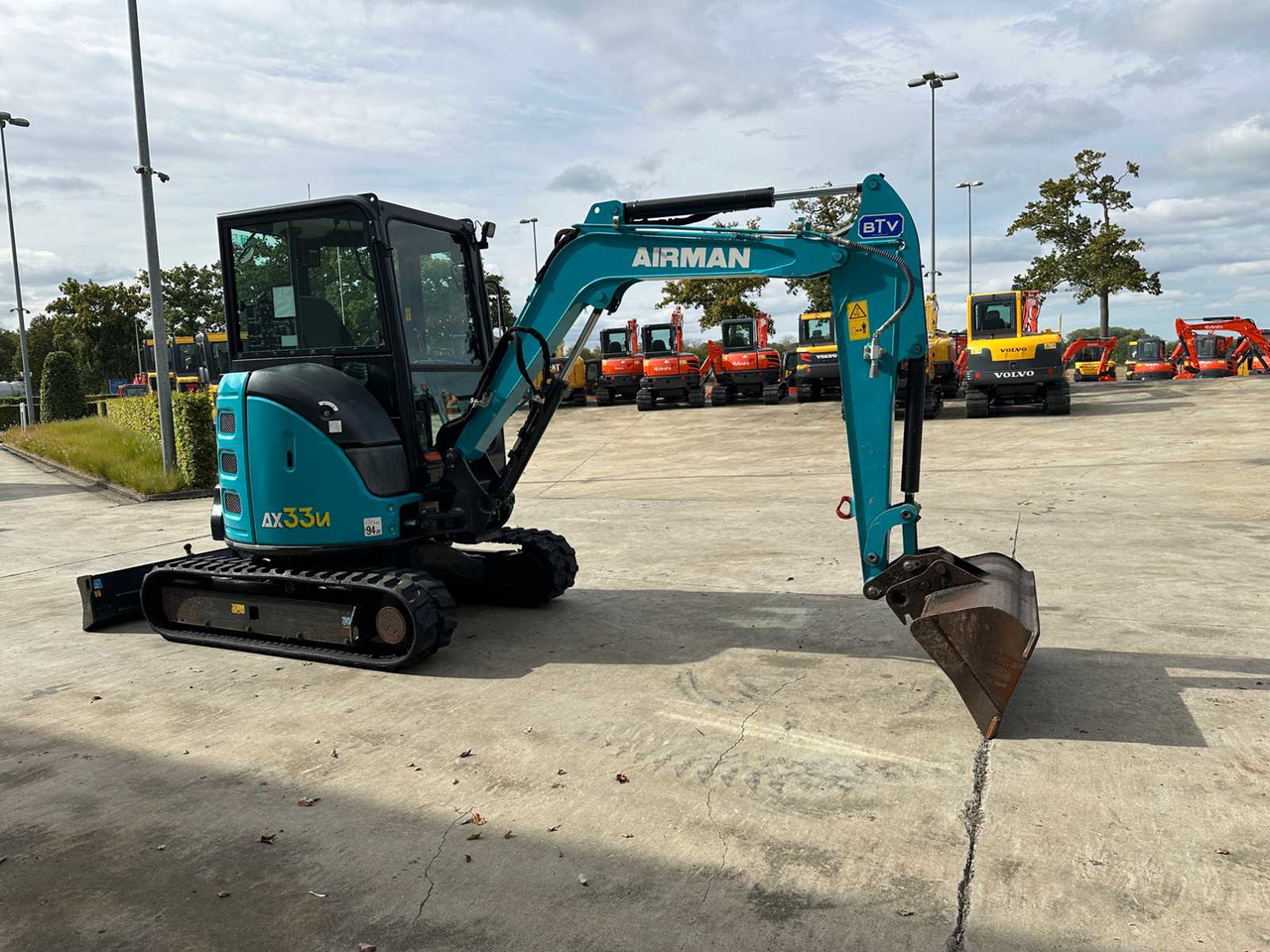 Airman AIRMAN - 2023 - AX33U-7 - MIDI EXCAVATOR - حفار زحاف: صورة 3 Airman AIRMAN - 2023 - AX33U-7 - MIDI EXCAVATOR - حفار زحاف: صورة 3