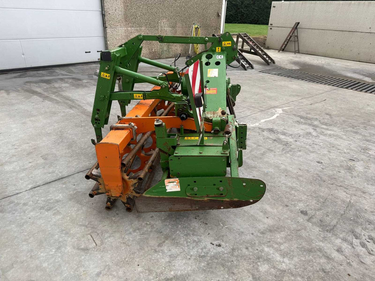 Amazone KE303 - مسلفة القوة: صورة 4 Amazone KE303 - مسلفة القوة: صورة 4