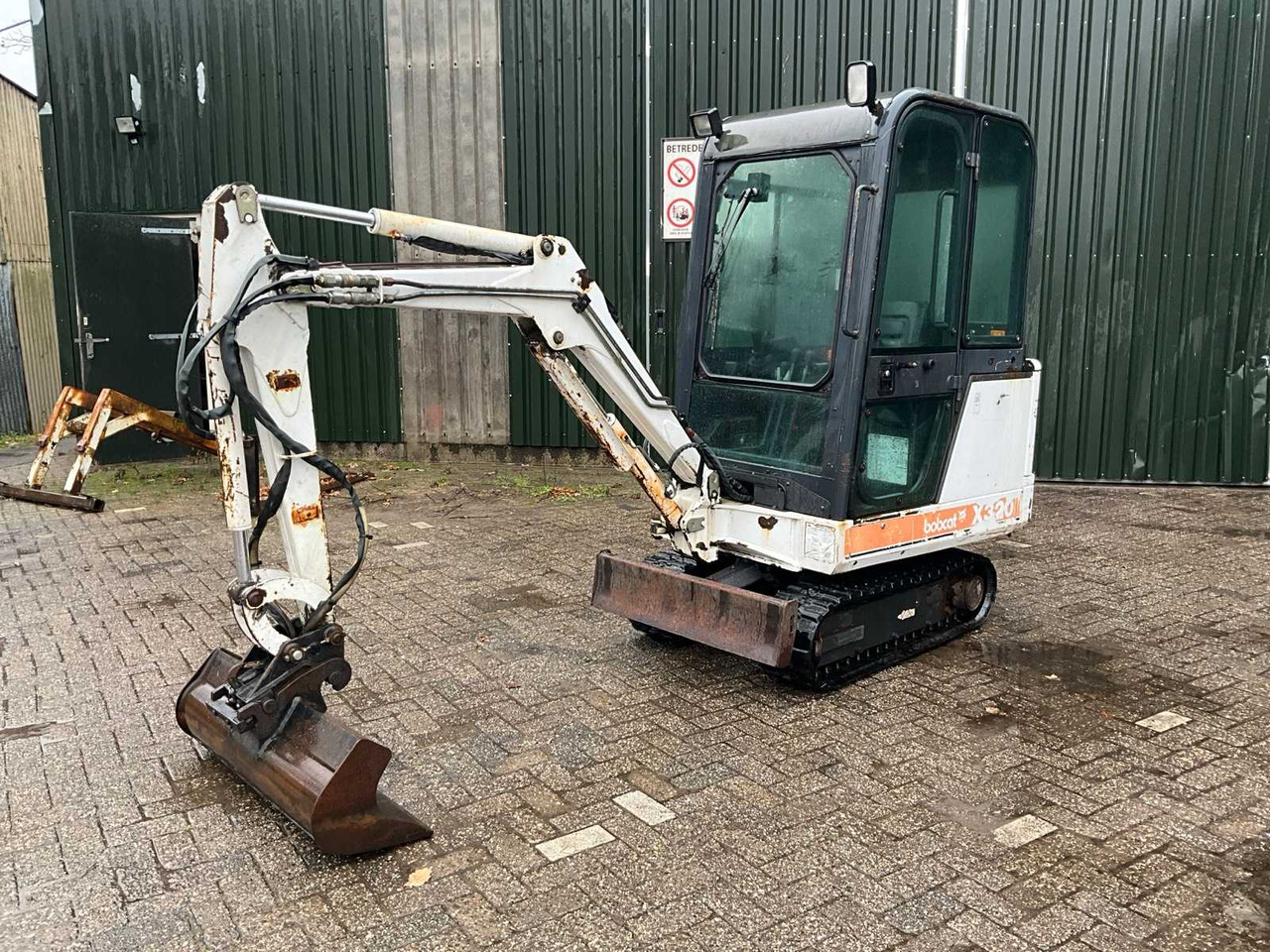 BOBCAT X320 MINI EXCAVATOR - حفارة مُصَّغرة: صورة 1 BOBCAT X320 MINI EXCAVATOR - حفارة مُصَّغرة: صورة 1