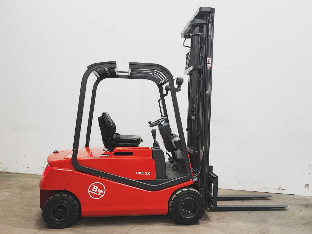 BT - 2002 - CBE 2.0F - FORKLIFT TRUCK - رافعة شوكية: صورة 5 BT - 2002 - CBE 2.0F - FORKLIFT TRUCK - رافعة شوكية: صورة 5