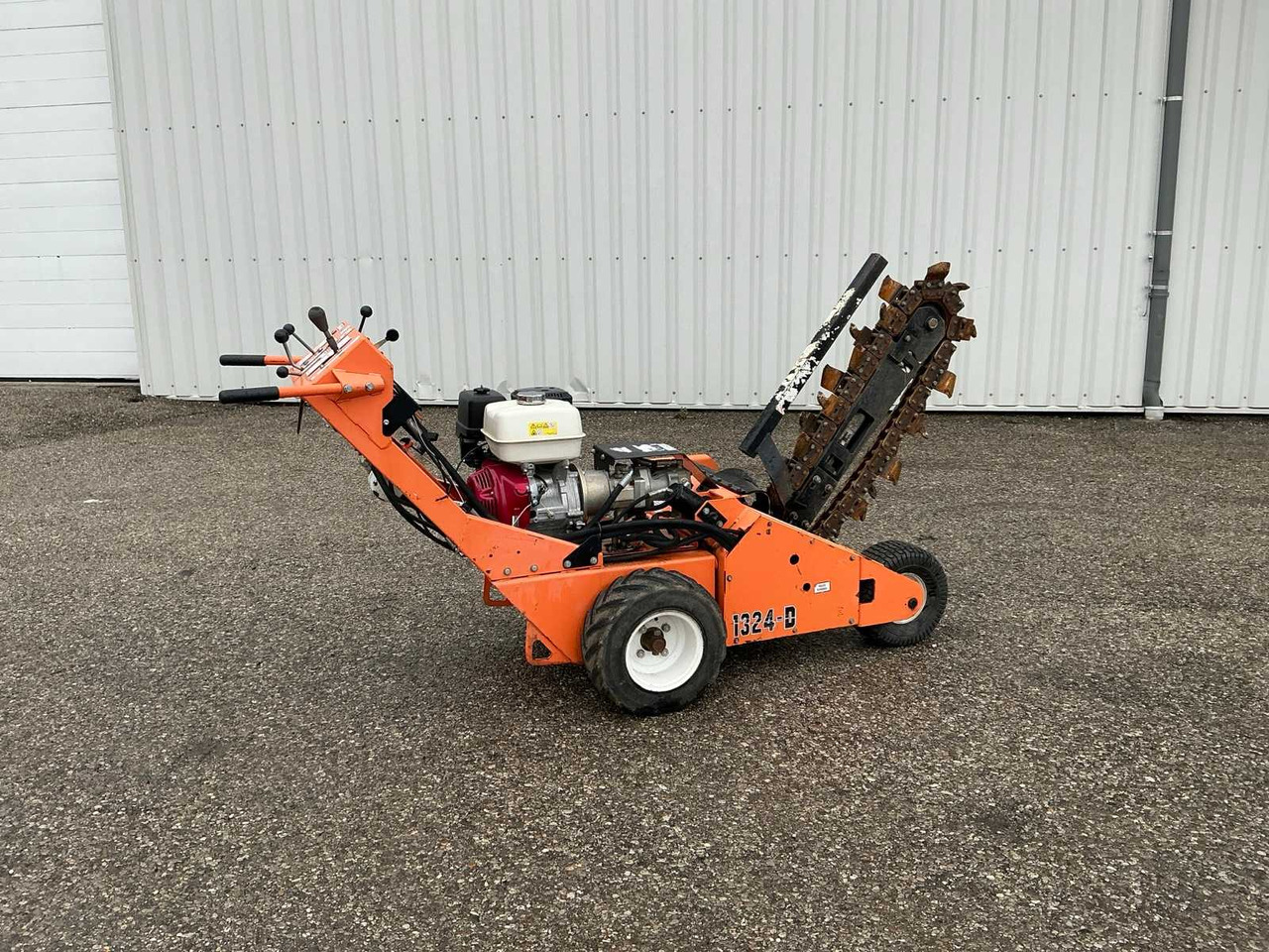 Barreto E1330D-4C - معدات حرث التربة: صورة 1 Barreto E1330D-4C - معدات حرث التربة: صورة 1