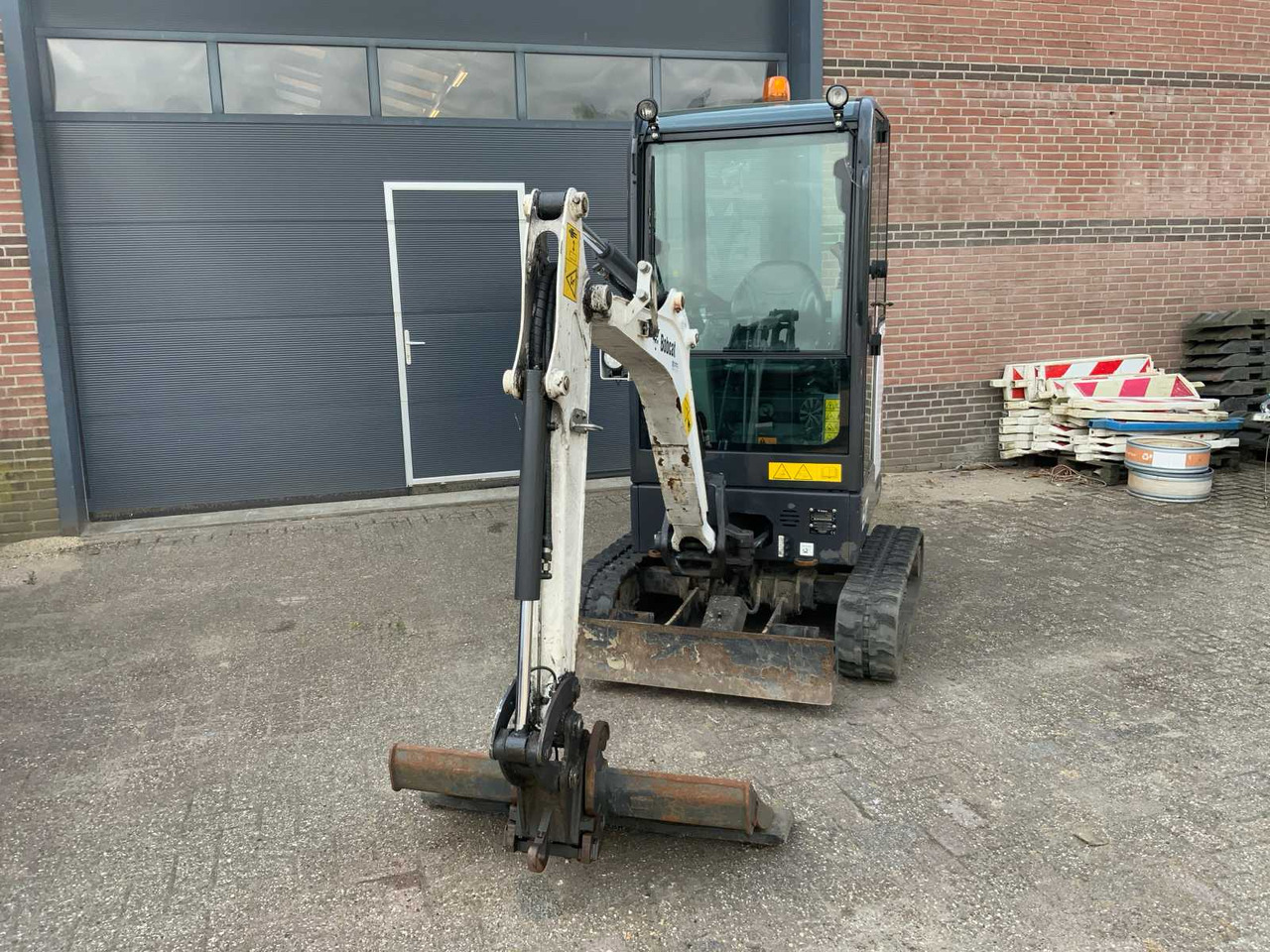 Bobcat E17 - حفارة مُصَّغرة: صورة 3 Bobcat E17 - حفارة مُصَّغرة: صورة 3