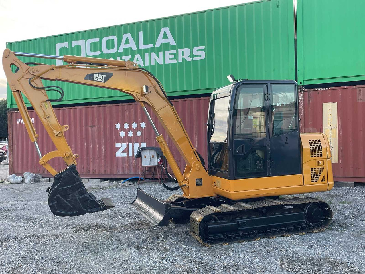 CATERPILLAR - 306 - MINI-EXCAVATOR - 2010 - حفارة مُصَّغرة: صورة 3 CATERPILLAR - 306 - MINI-EXCAVATOR - 2010 - حفارة مُصَّغرة: صورة 3