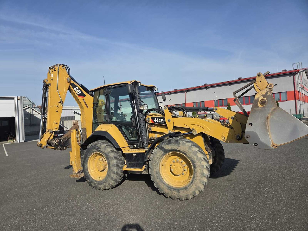 CATERPILLAR 444 F2 - جرافة حفار: صورة 1 CATERPILLAR 444 F2 - جرافة حفار: صورة 1