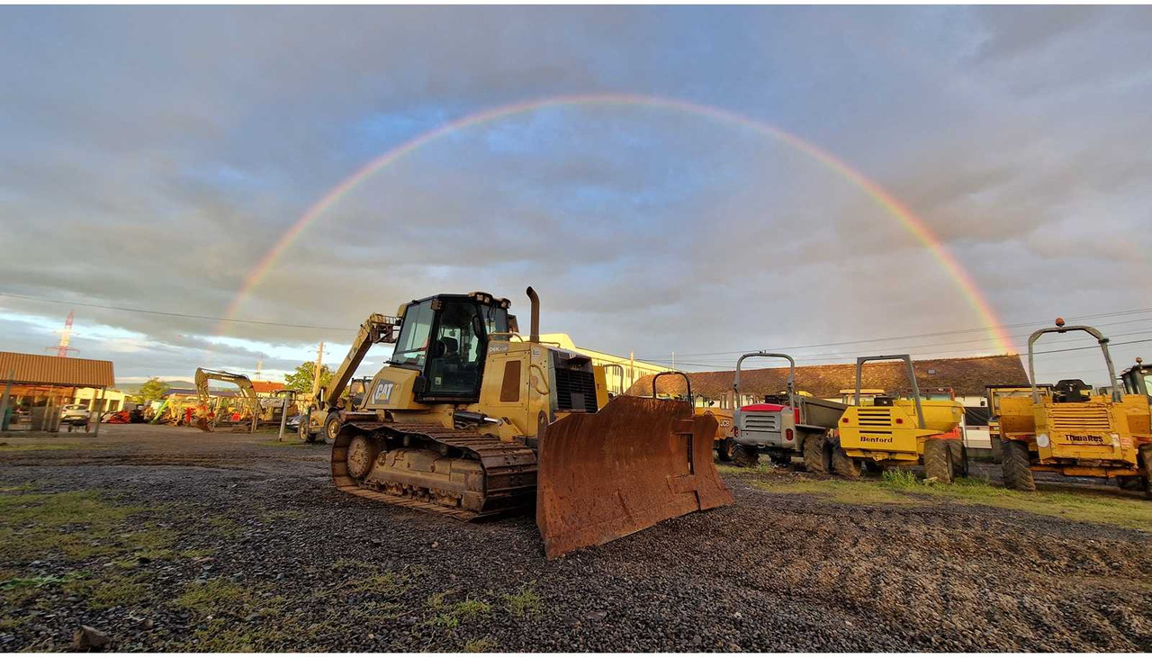 Caterpillar D6K 2 LGP - جرافة: صورة 1 Caterpillar D6K 2 LGP - جرافة: صورة 1