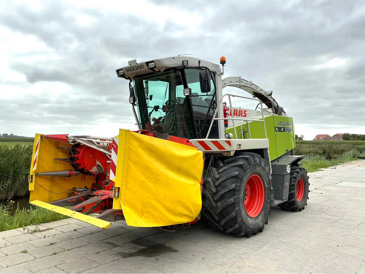 Claas Jaguar 870 Speedstar - حصادة الأعلاف: صورة 3 Claas Jaguar 870 Speedstar - حصادة الأعلاف: صورة 3