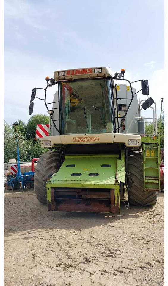 Claas Lexion 460 - حصادة موحَّدة: صورة 5 Claas Lexion 460 - حصادة موحَّدة: صورة 5