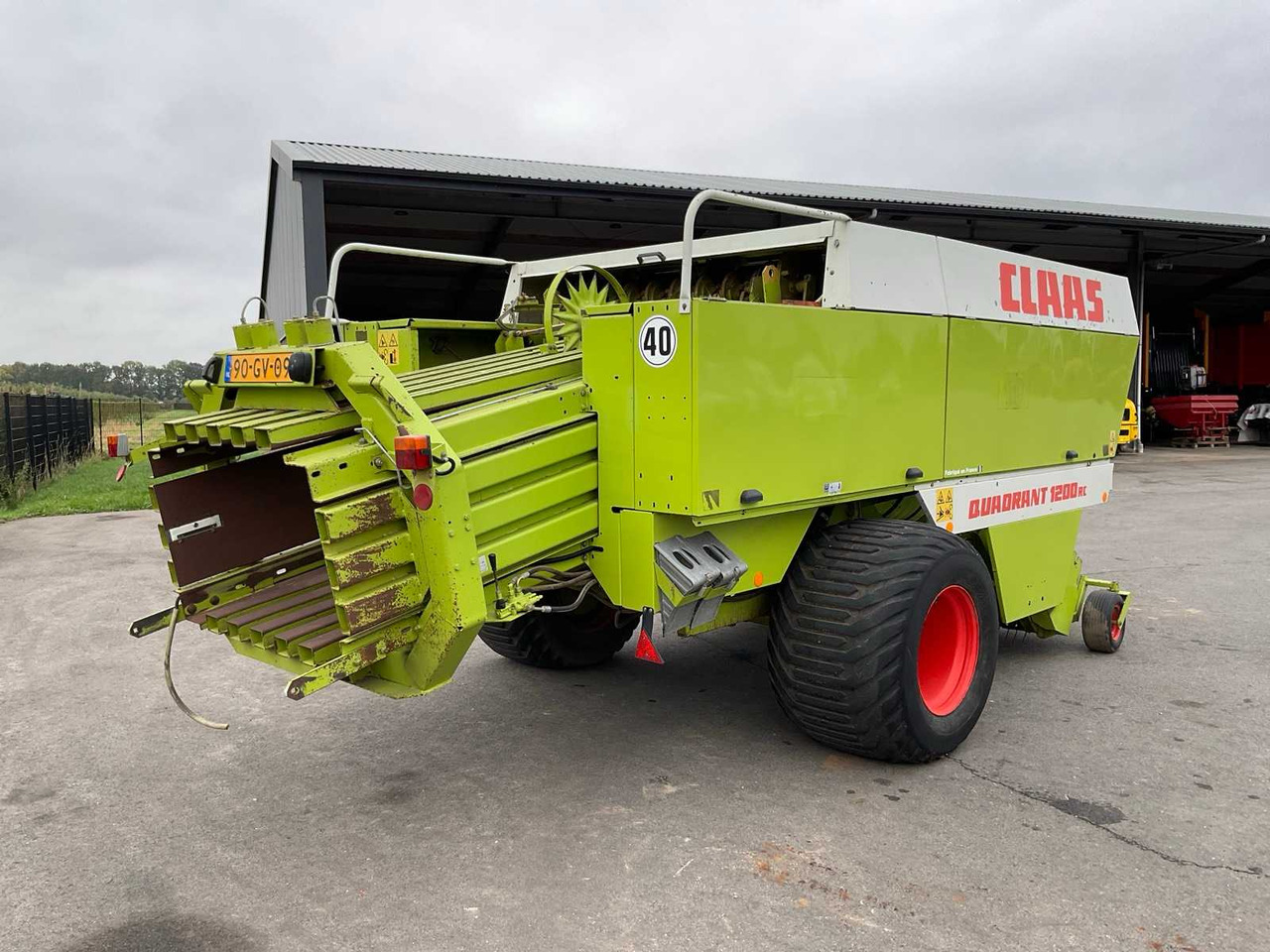 Claas Quadrant 1200 RC - مكبس البالات المستطيله: صورة 5 Claas Quadrant 1200 RC - مكبس البالات المستطيله: صورة 5