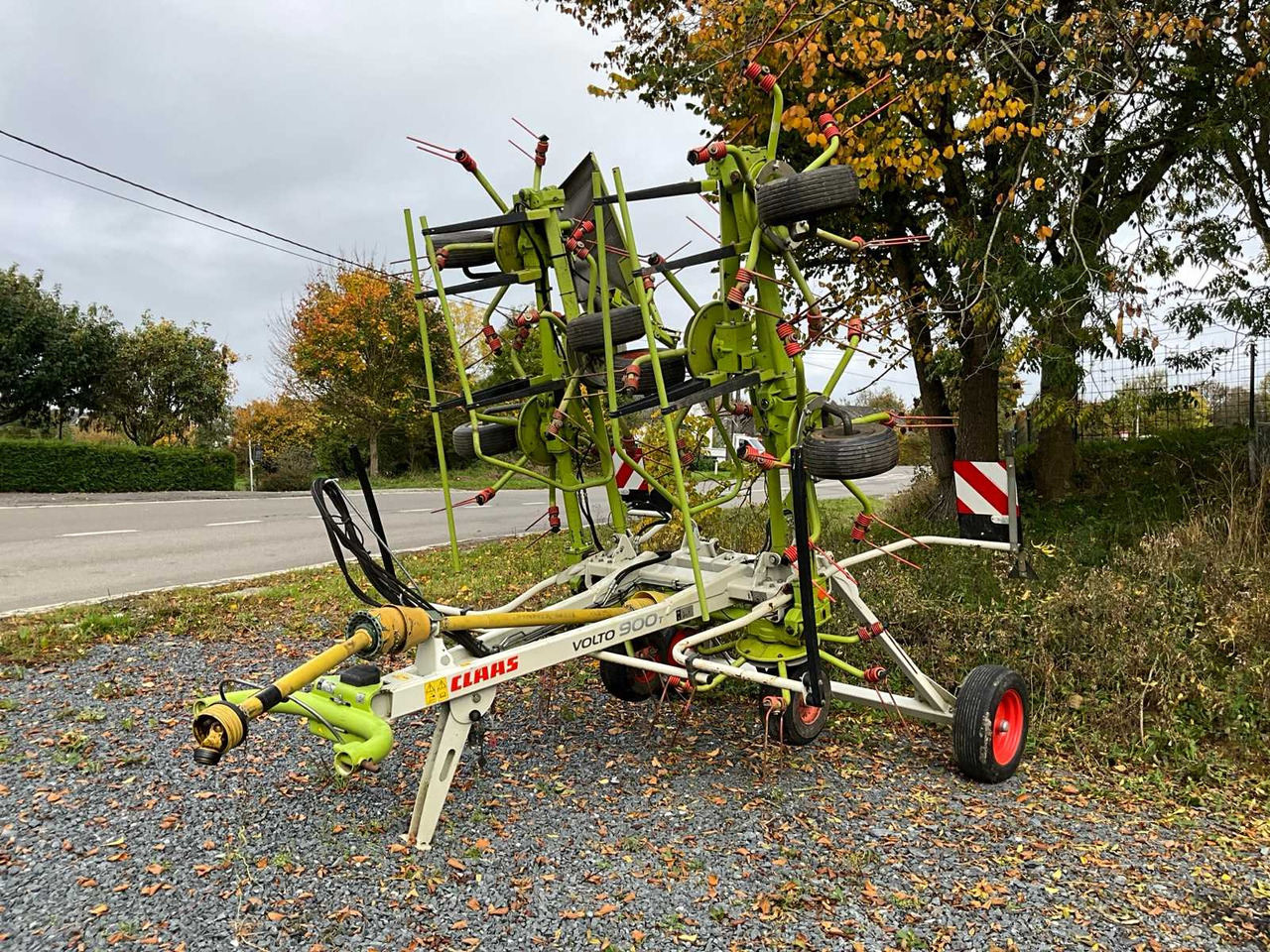 Claas Volto 900T - معدات تيبيس التبن: صورة 1 Claas Volto 900T - معدات تيبيس التبن: صورة 1