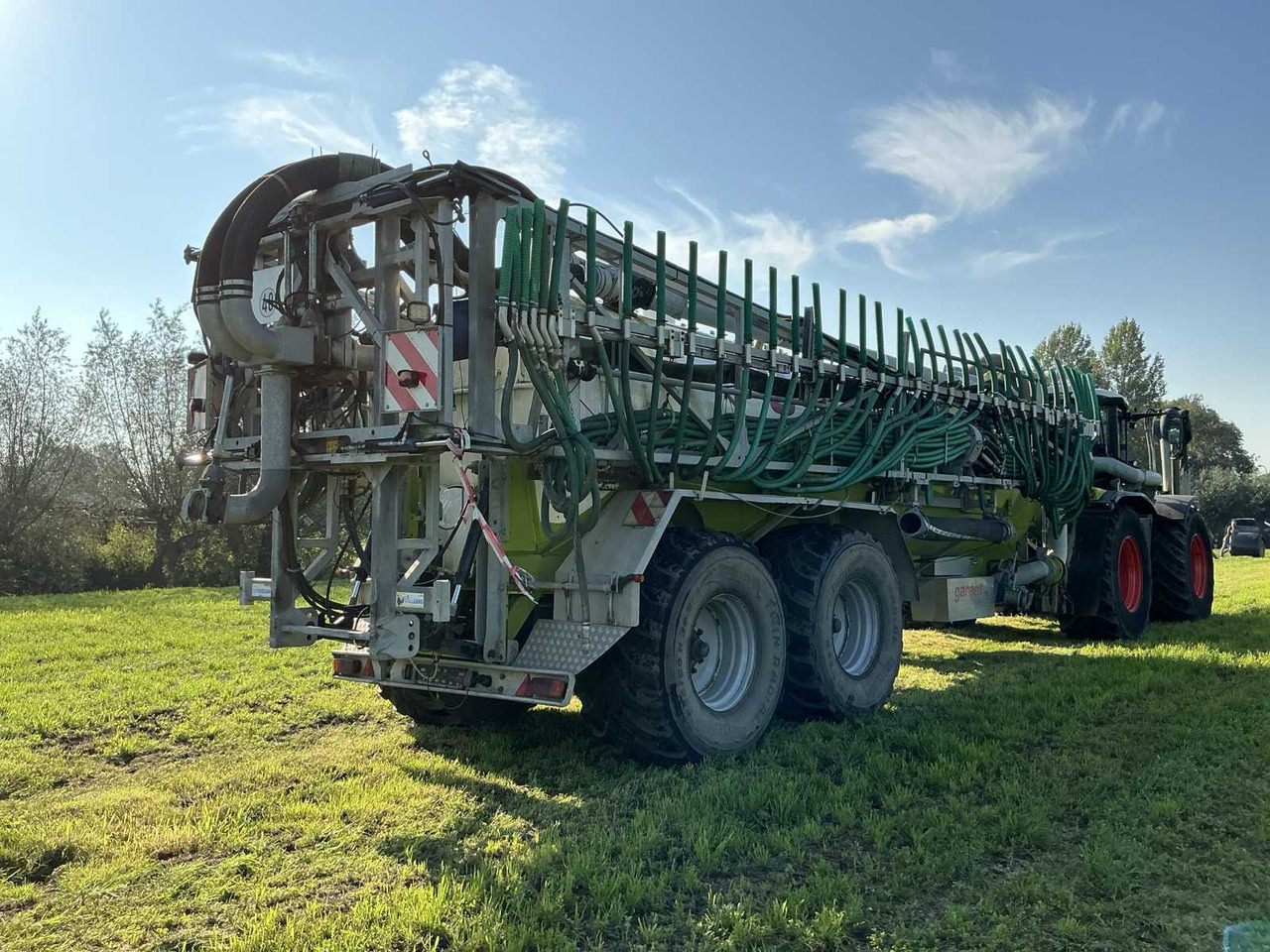 Claas Xerion 3800 Trac VC - PTLX 28 - آلة رش السماد الطبيعي: صورة 3 Claas Xerion 3800 Trac VC - PTLX 28 - آلة رش السماد الطبيعي: صورة 3