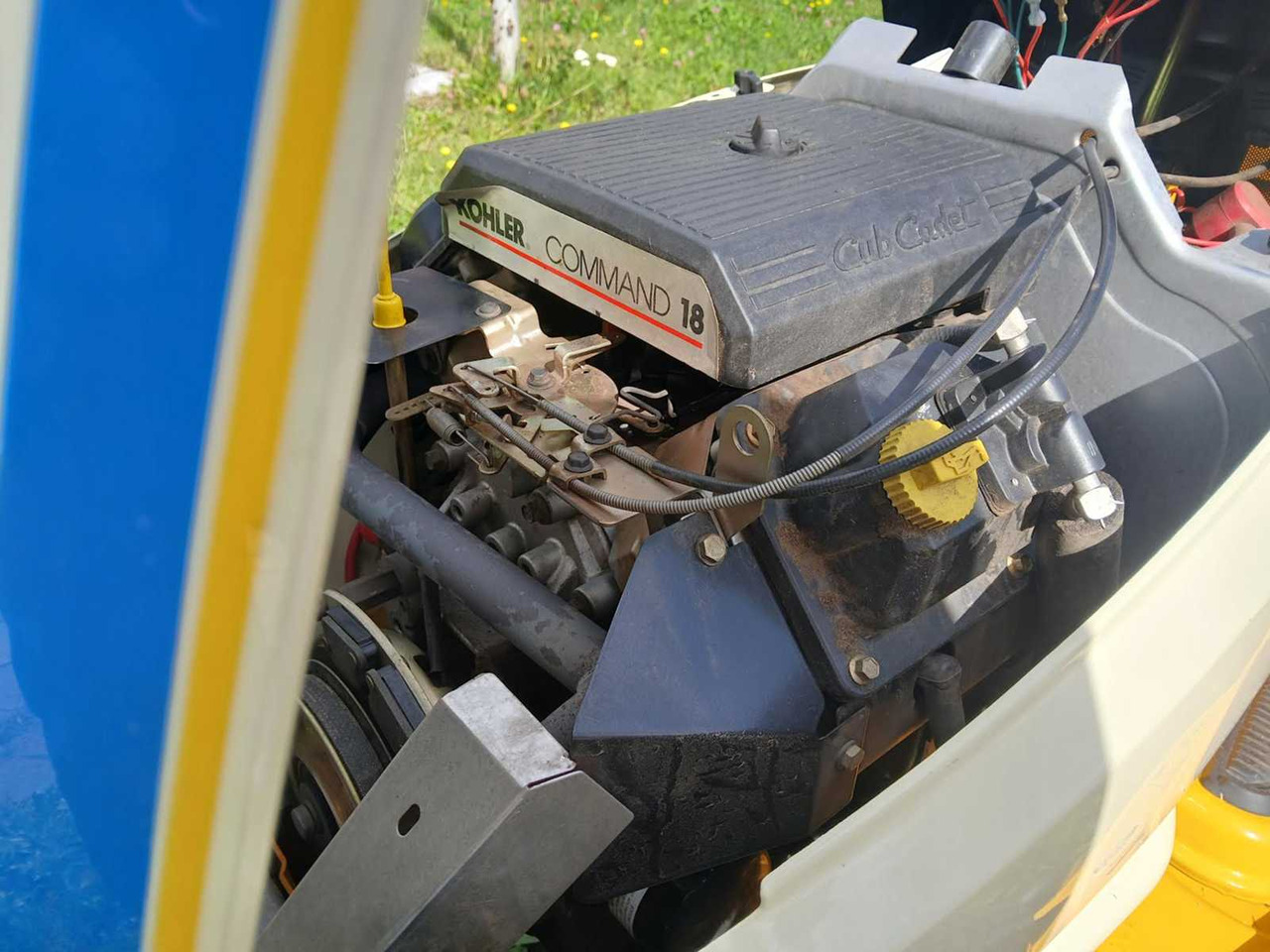 Cub Cadet hds2185 - جزازة أعشاب الحدائق: صورة 4 Cub Cadet hds2185 - جزازة أعشاب الحدائق: صورة 4