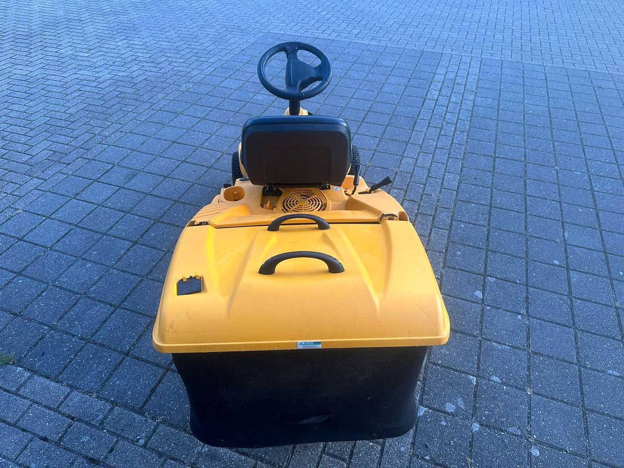 Cubcadet - جزازة أعشاب الحدائق: صورة 5 Cubcadet - جزازة أعشاب الحدائق: صورة 5