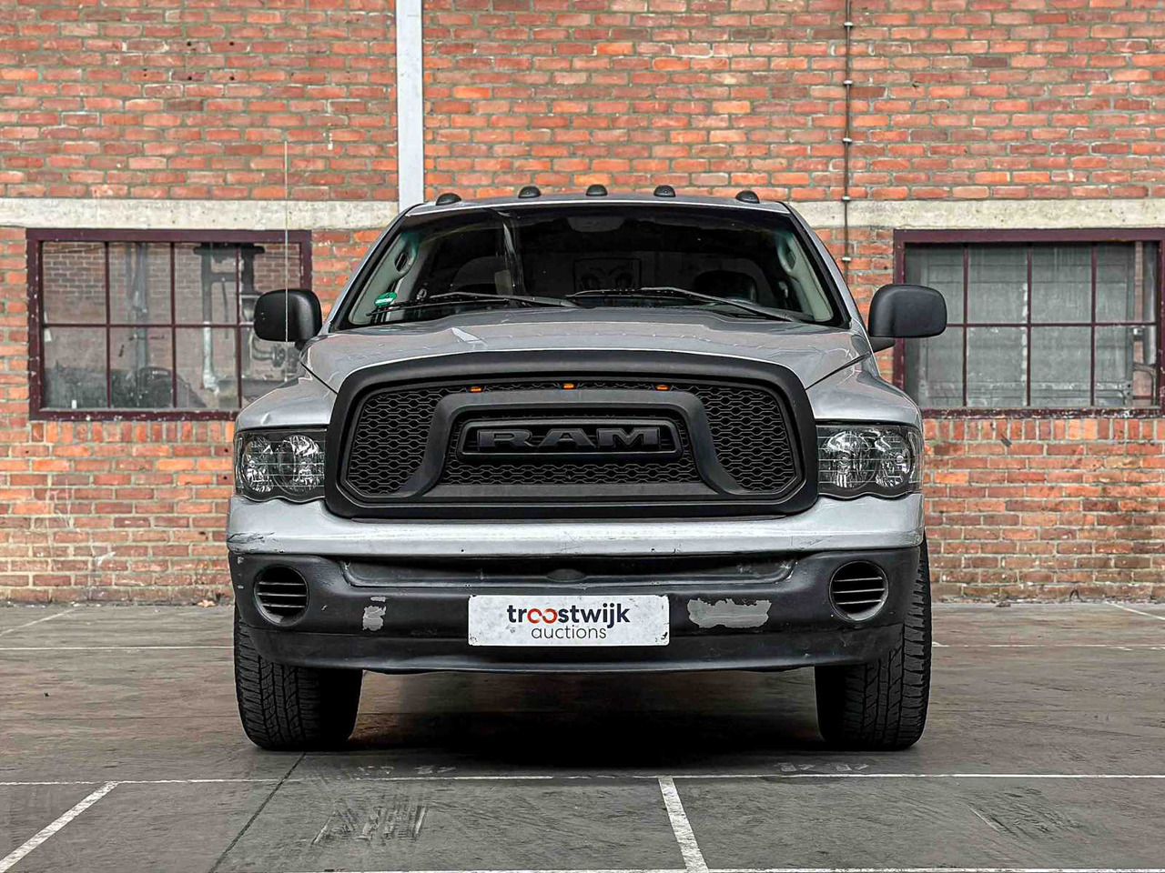 DODGE RAM 1500 4.7L V8 MAGNUM 243HP 2002, VSZ-46-Z - شاحنة التوصيل: صورة 5 DODGE RAM 1500 4.7L V8 MAGNUM 243HP 2002, VSZ-46-Z - شاحنة التوصيل: صورة 5