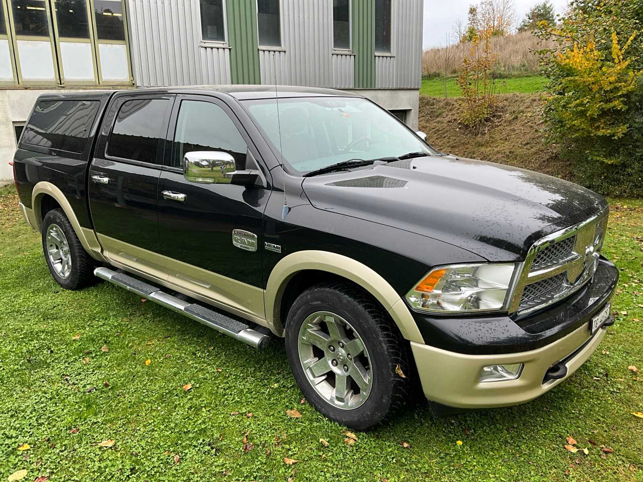 DODGE - RAM 1500 LARAMIE LONGHORN 4X4 CREW CAB - BRIDGE - VANS - شاحنة التوصيل: صورة 5 DODGE - RAM 1500 LARAMIE LONGHORN 4X4 CREW CAB - BRIDGE - VANS - شاحنة التوصيل: صورة 5