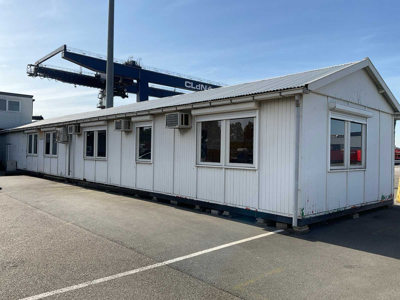Demountable office unit / bulkhead shed (122.5m2) - حاوية البناء: صورة 1 Demountable office unit / bulkhead shed (122.5m2) - حاوية البناء: صورة 1