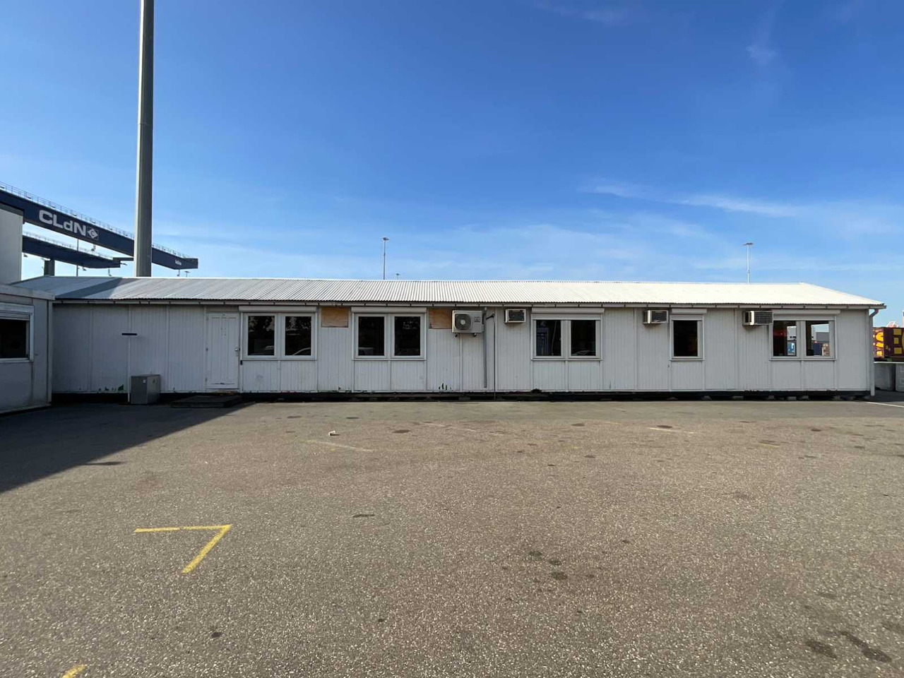 Demountable office unit / bulkhead shed (122.5m2) - حاوية البناء: صورة 5 Demountable office unit / bulkhead shed (122.5m2) - حاوية البناء: صورة 5