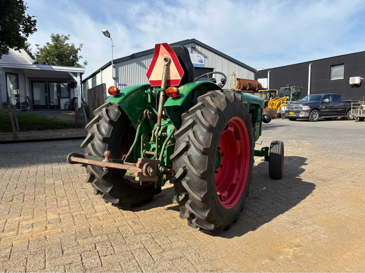 Deutz D30-PF - جرار صغير: صورة 5 Deutz D30-PF - جرار صغير: صورة 5