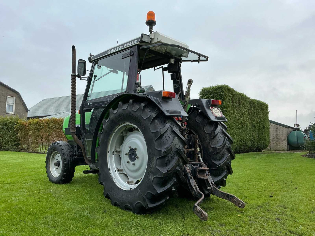 Deutz DX 3.70F - جرار صغير: صورة 3 Deutz DX 3.70F - جرار صغير: صورة 3