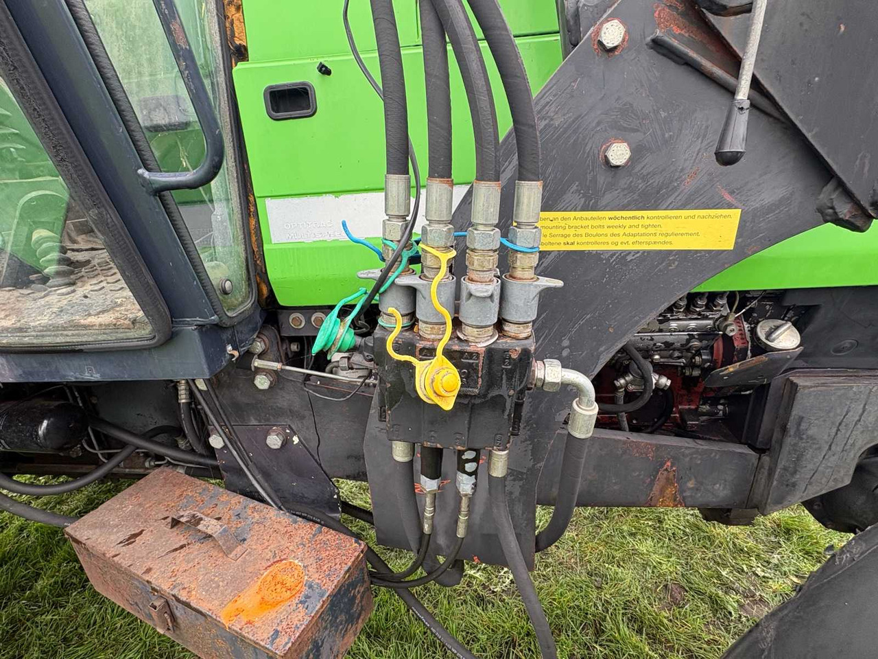 Deutz-Fahr DX 6.05 - جرار: صورة 4 Deutz-Fahr DX 6.05 - جرار: صورة 4