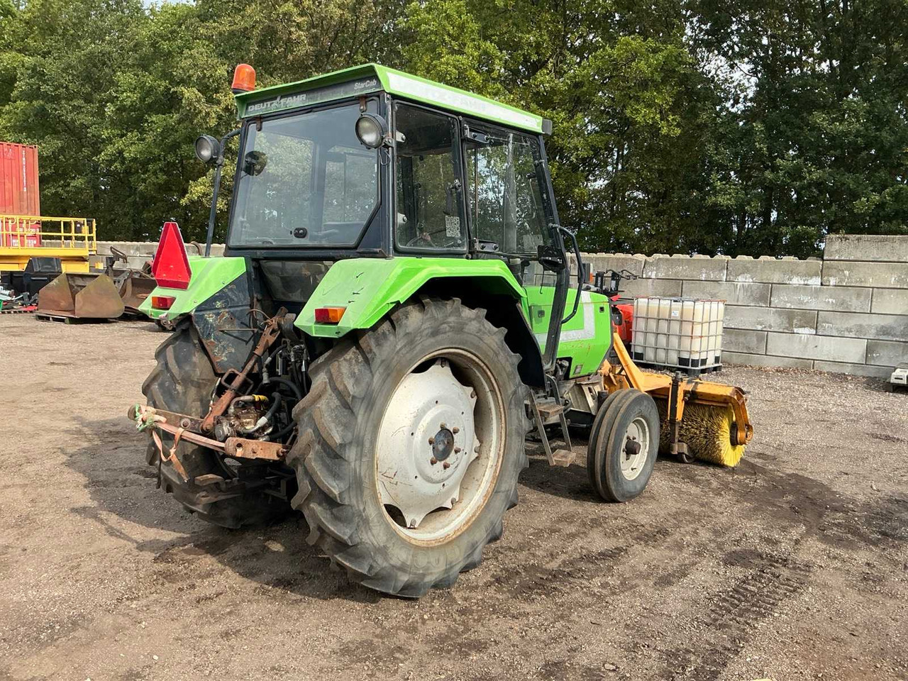 Deutz-Fahr DX3.30 - جرار: صورة 5 Deutz-Fahr DX3.30 - جرار: صورة 5