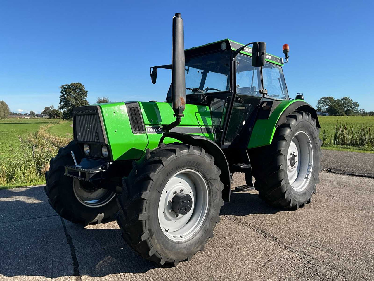 Deutz-fahr DX 6.30 - جرار: صورة 1 Deutz-fahr DX 6.30 - جرار: صورة 1