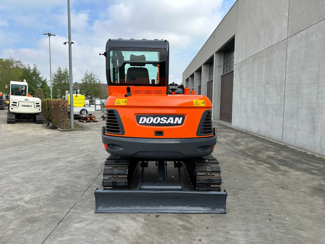 Doosan DX55-9C - حفار زحاف: صورة 5 Doosan DX55-9C - حفار زحاف: صورة 5