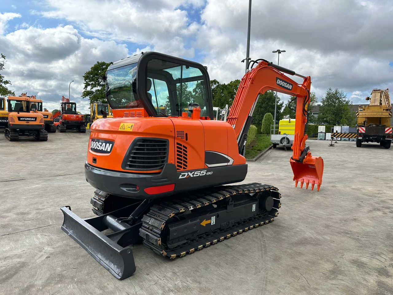 Doosan DX55-9C - حفار زحاف: صورة 4 Doosan DX55-9C - حفار زحاف: صورة 4